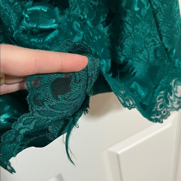 Vintage Victoria’s Secret Slip - Picture 7 of 8